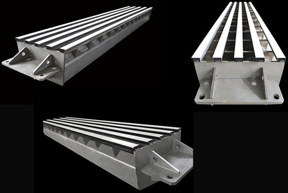 ซื้อ ธาตุแก้น้ํา T Bar ที่มั่นคง การแก้น้ํา Board ความแข็งแรงสูง การผลิตออนไลน์